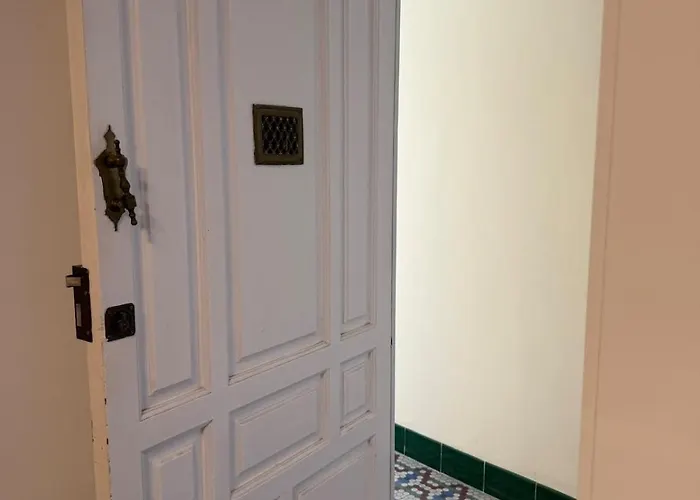 Authentic Andalusian In Downtown Lejlighed